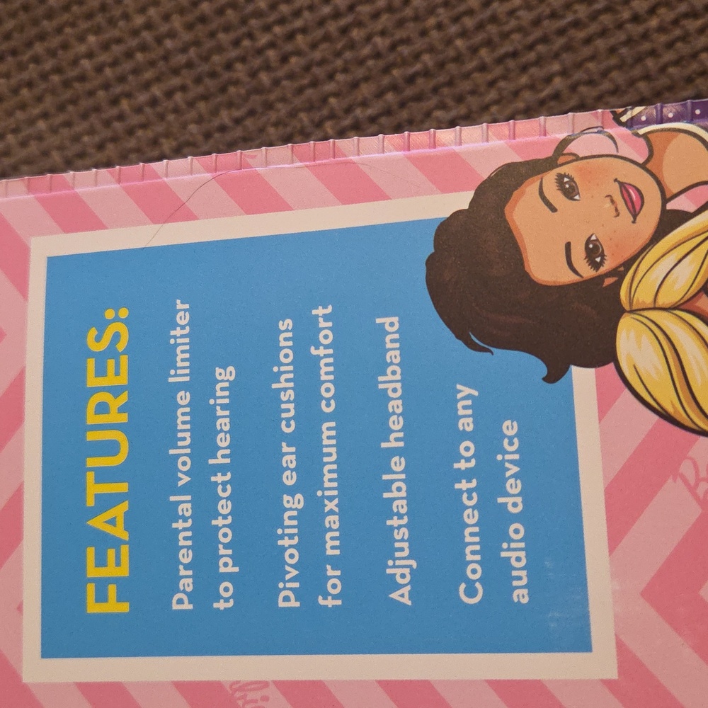 Barbie Pink and White Kids Wired Headphones NIB - Picture 6 of 9